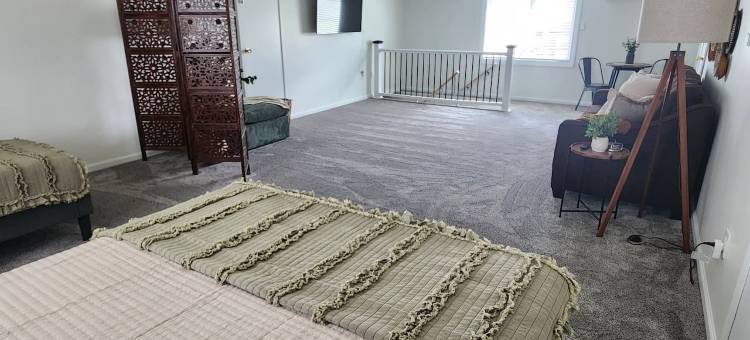 Fire Pit and Outdoor Games Await - Charming Family Retreat图片