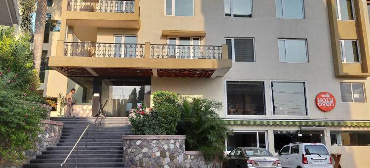 圣河酒店(Holy River Hotel)图片