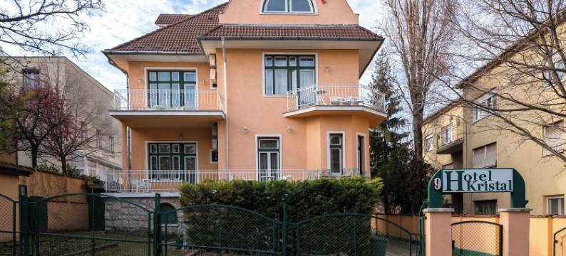 克里斯塔尔别墅酒店(Hotel Kristal Gellért Hill)图片