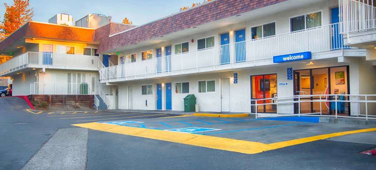 马默斯莱克斯6号汽车旅馆(Motel 6 Mammoth Lakes, CA)图片