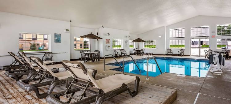 锡达拉皮兹北 - 马里昂主流套房(MainStay Suites Cedar Rapids North - Marion)图片