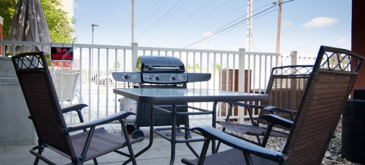 圣罗伯特主要留宿套房酒店 - 伍德堡雷奥纳德(MainStay Suites St Robert-Fort Leonard Wood)图片