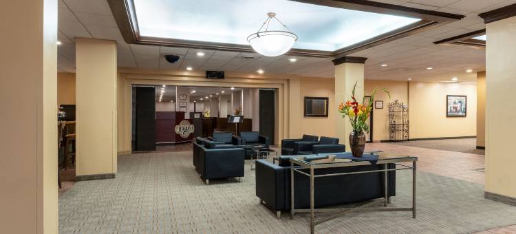 里诺华美达酒店及(Ramada by Wyndham Reno Hotel & Casino)图片