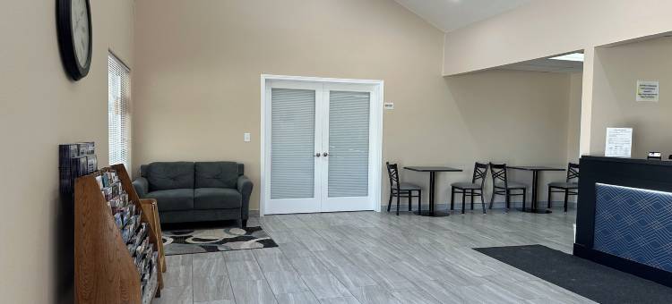 南格兰德艾兰温德姆速 8 酒店(Super 8 by Wyndham Grand Island South)图片