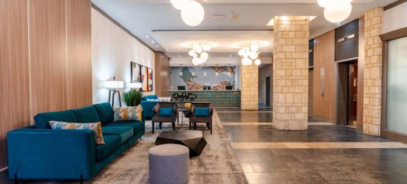 戴维桑德曼套房酒店(Sandman Suites Vancouver on Davie)图片