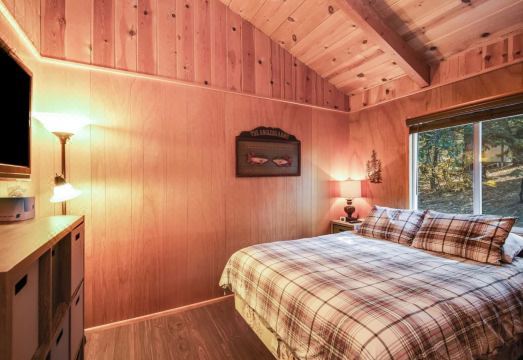 Walk to Alpine Slide - Almost a ViewHotel Overview