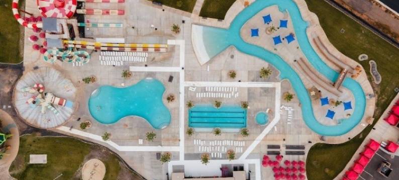 永远没有糟糕的日子 6 卧室联排别墅(Forever No Bad Days 6 Bedroom Townhouse)图片