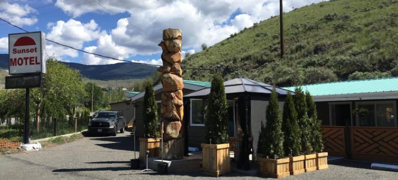 日落汽车旅馆(Sunset Motel)图片