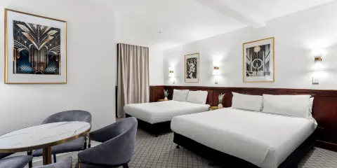 卡通巴大都會酒店