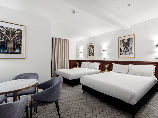 卡通巴大都会酒店