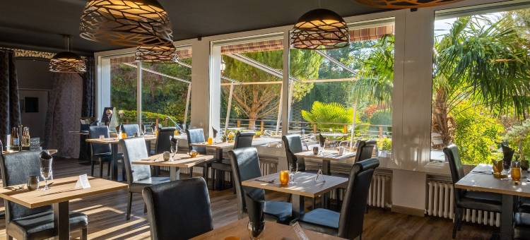 德拉维恩岸上酒店(Logis hôtel Aux Berges de l'Aveyron)图片