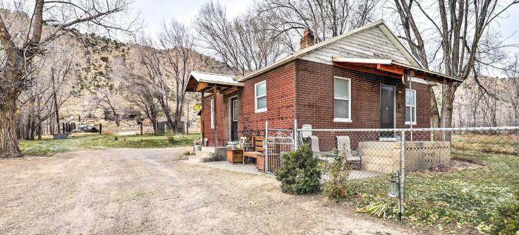 舒适的帮手家住宿，有围栏庭院，欢迎宠物(Cozy Helper Home w/ Fenced Yard, Pets Welcome)图片