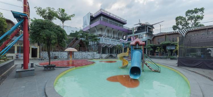 千亚珠尔城市公园酒店 - 红门酒店集团(Urbanview Hotel Cianjur City Park by RedDoorz)图片