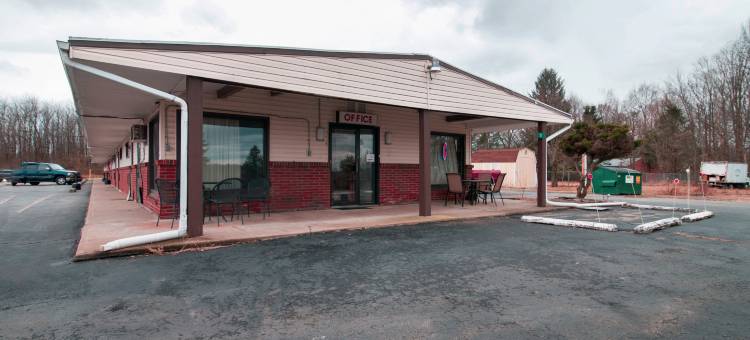 OYO达尔顿PA I-81酒店(OYO Hotel Dalton PA I-81)图片