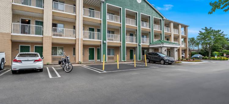 底特律-利沃尼亚霍姆汤开放式公寓(HomeTowne Studios Detroit - Livonia)图片