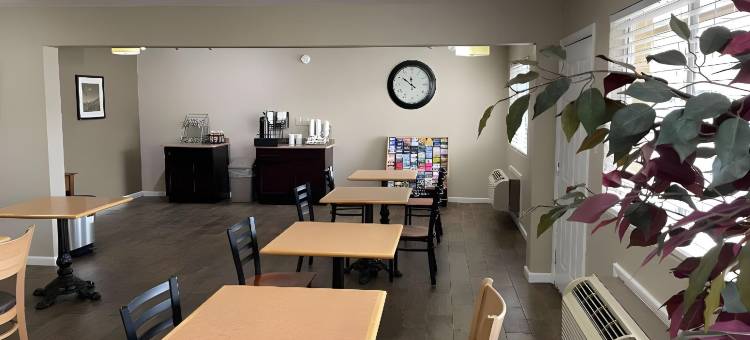 章克申城红狮酒店及套房(Red Lion Inn & Suites Junction City)图片