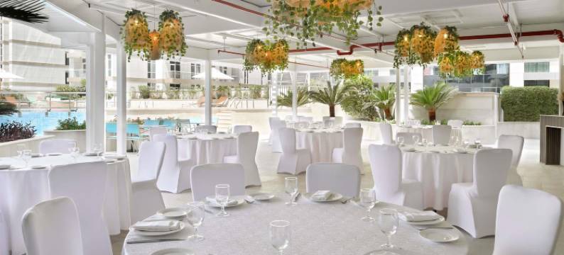 迪拜市中心瑞享酒店公寓(Mövenpick Hotel Apartments Downtown Dubai)图片