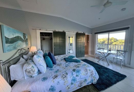 The Country House at Hunchy MontvilleHotel Overview