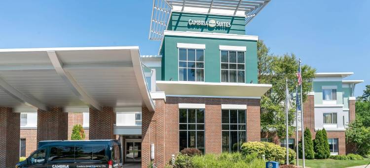 特拉弗斯城坎布里亚酒店(Cambria Hotel Traverse City)图片