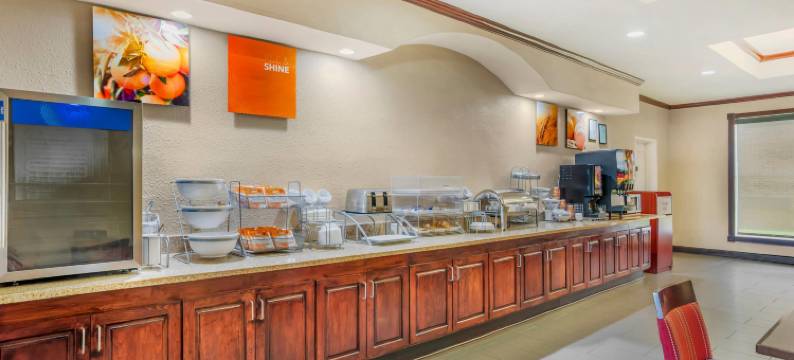 蒙哥马利东蒙蒂塞洛舒适套房酒店(Comfort Suites Montgomery East Monticello Dr)图片