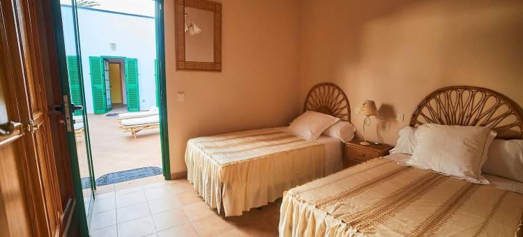 Spacious Holiday Home in La Oliva图片