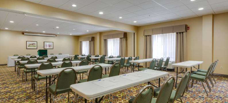 Holiday Inn Express 查尔斯镇(Holiday Inn Express CHARLES TOWN by IHG)图片