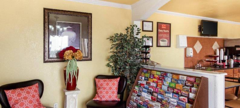 市中心东北伊克诺郊外小屋旅店及套房 - 近山姆休斯顿堡(Econo Lodge Inn & Suites Downtown Northeast Near Fort Sam Houston)图片