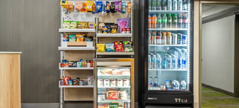 希尔顿Spark酒店波特兰机场缅因州购物中心(Spark by Hilton Portland Airport Maine Mall)图片