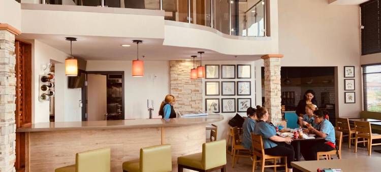 贝克斯菲尔德丽怡酒店(Country Inn & Suites by Radisson, Bakersfield, CA)图片