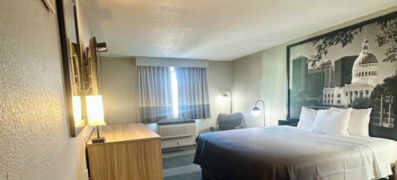 沃伦顿速8酒店(Super 8 by Wyndham Warrenton)图片