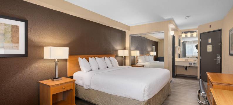 波特兰华美达酒店(Ramada by Wyndham Portland)图片