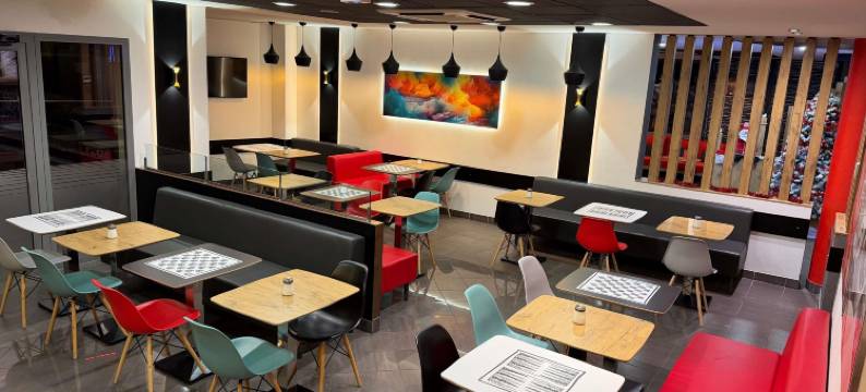 宜必思戛纳穆昂萨尔图酒店(Ibis Cannes Mouans-Sartoux)图片