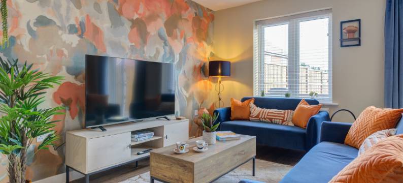 Stylish 3BR Stay in Bourne with Parking图片