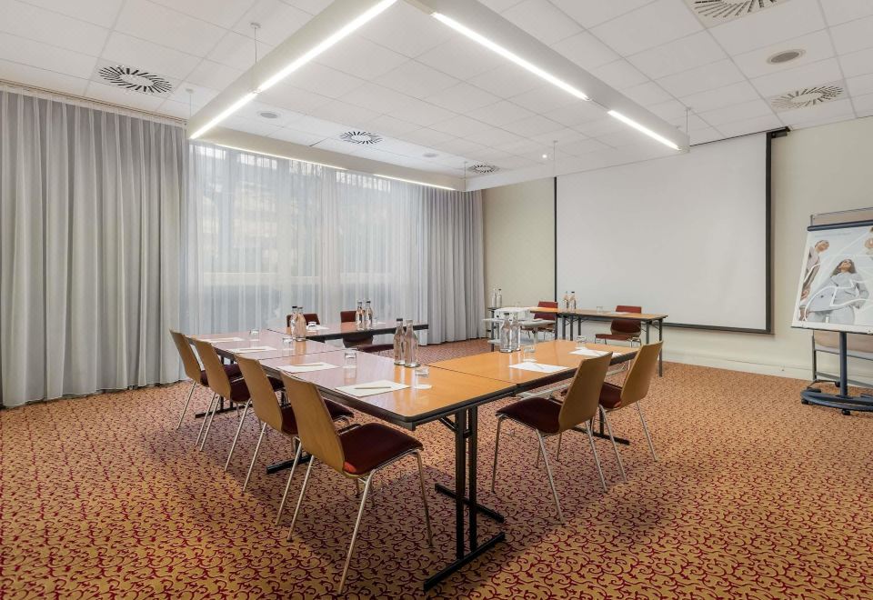 Mercure Hotel Hamburg am Volkspark Hotel Overview