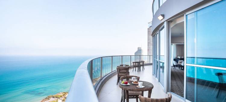 涅坦亚温德姆华美达套房酒店(Ramada Hotel & Suites by Wyndham Netanya)图片