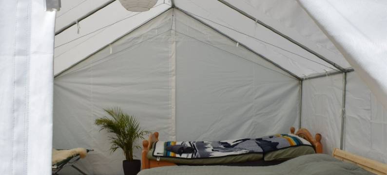 维也纳阿尔卑斯山的野外豪华露营(Wild Glamping in the Vienna Alps)图片