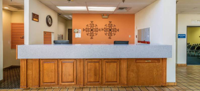 杰克逊西北会议中心凯隆酒店(Clarion Hotel Jackson Northwest)图片