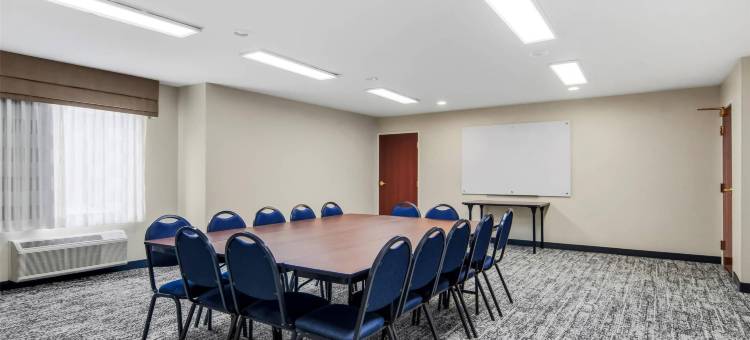 舒眠套房Bay View Acme - 特拉弗斯城(Sleep Inn & Suites Bay View Acme - Traverse City)图片