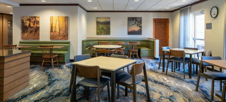 华尔顿堡海滩-埃格林空军基地万枫酒店(Fairfield Inn & Suites Fort Walton Beach-Eglin AFB)图片