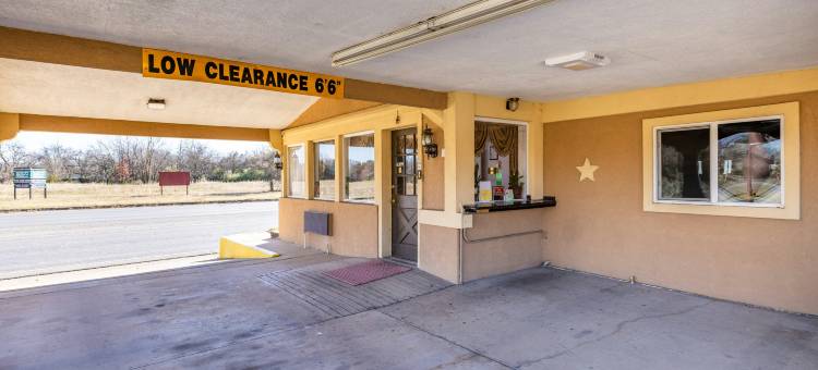 Capital O 克莱本 TX 的 Western Inn(Western Inn by Capital O Cleburne TX)图片