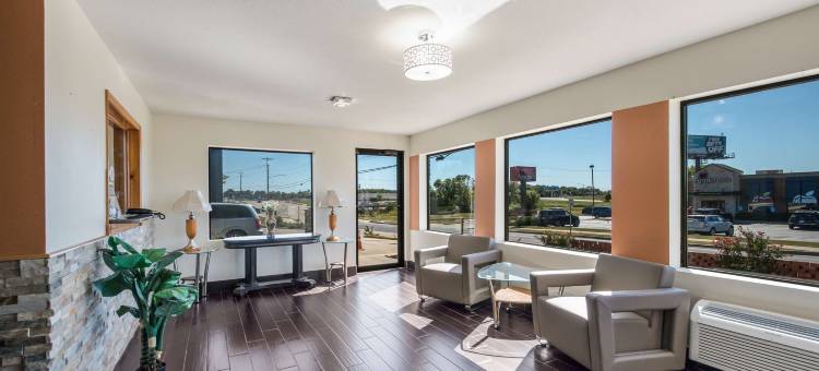 哈里森维尔美洲最佳价值套房酒店(Americas Best Value Inn and Suites Harrisonville)图片