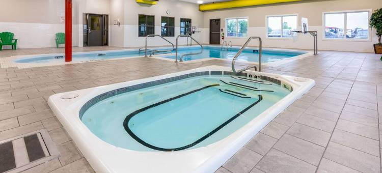 温尼伯东速8酒店(Super 8 by Wyndham Winnipeg East MB)图片