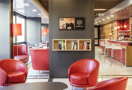 Ibis Roma Fiera Hotel Overview
