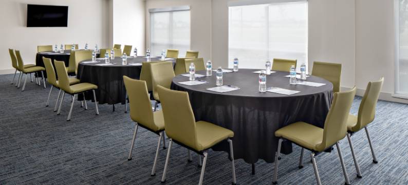 日内瓦湖区埃尔克霍恩智选假日套房酒店(Holiday Inn Express & Suites ELKHORN - LAKE GENEVA AREA by IHG)图片