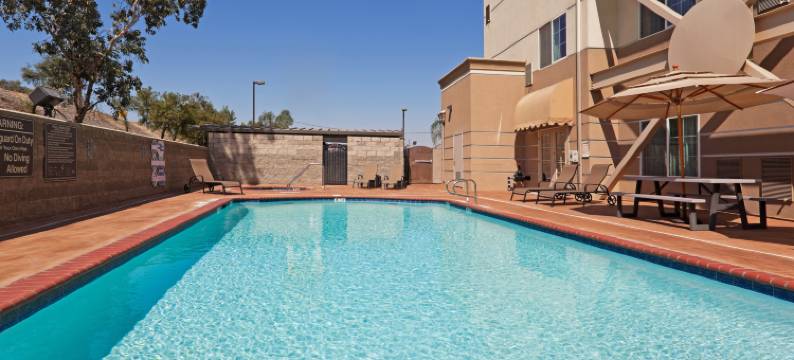 智选假日套房酒店贝克斯菲尔德中央(Holiday Inn Express & Suites BAKERSFIELD CENTRAL by IHG)图片