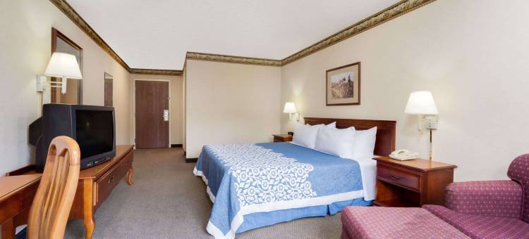 西自由市马格努森酒店(Magnuson Hotel West Liberty)图片