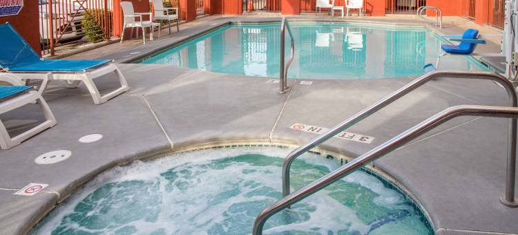 梅赛德盖特威至优胜美地凯艺酒店(Quality Inn Merced Gateway to Yosemite)图片