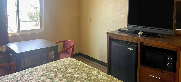 科宁旅行中心的伊克诺旅馆套房(Econo Lodge Inn & Suites Corning Travel Center)图片