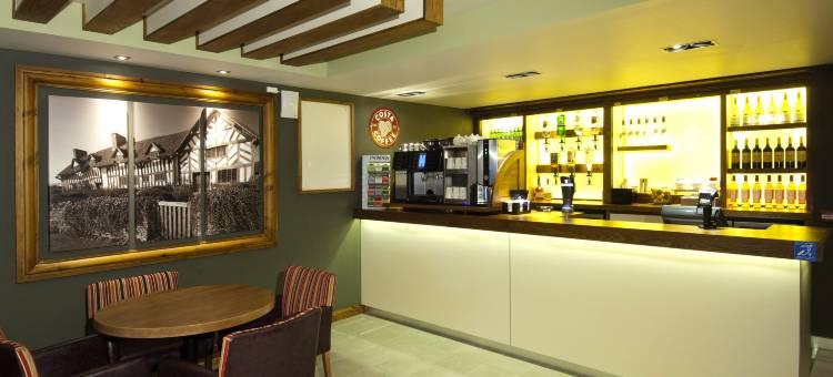 斯特拉特福埃文河中心普瑞米尔酒店(Premier Inn Stratford-Upon-Avon Central)图片