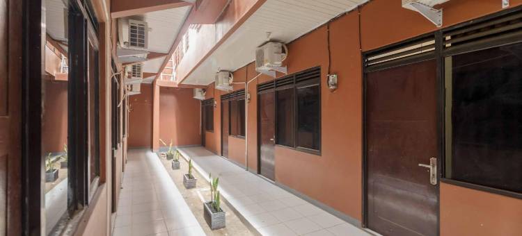 红多兹伊斯兰酒店@布拉克卡帕尔(RedDoorz Syariah Near Siloam Hospitals Bulak Kapal)图片